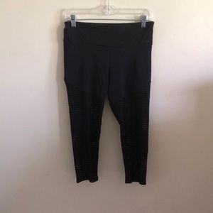 Neiman Marcus black Onzie Yoga workout pants M